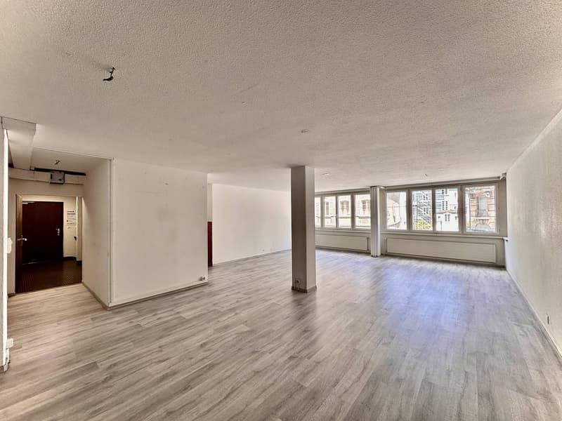 Bureaux, locaux de 115 m2 à louer à la Chaux-de-Fonds (2)