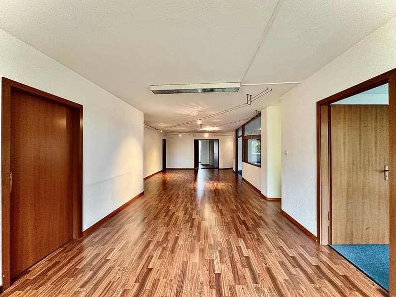 Bureaux, locaux de 186 m2 à louer à Lausanne (4)
