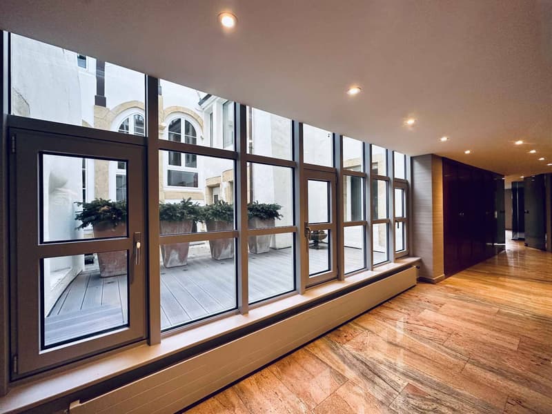 Surface commerciale d'exception de 115 m² à louer. Centre historique d'Yverdon-les-Bains (3)