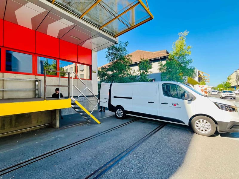 Lausanne : Espace industriel et commercial au RDC (6)