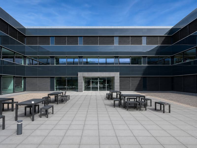 EXCLUSIF Bureaux Plug & Play de haut standing (1)