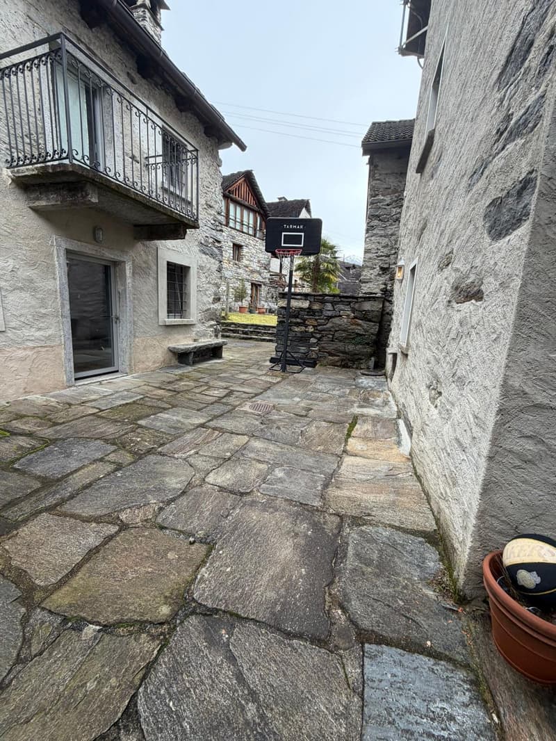 Bellissima casetta/rustico 4½ locali Aurigeno  (Nucleo) (2)
