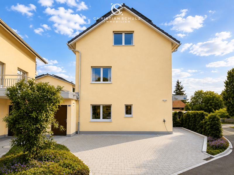 Grosszügiges Neubauhaus mit Einliegerwohnung in Panoramalage (3)