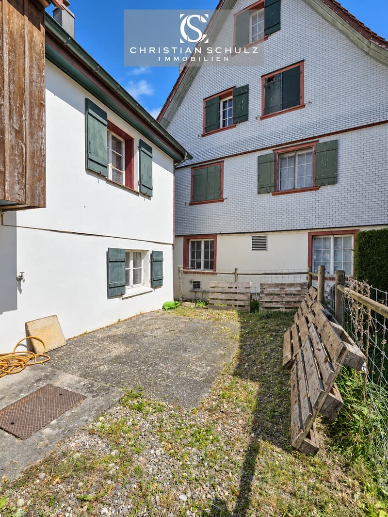 Charmante 2.5-Zimmer-Maisonette mit Cheminée und Sitzplatz/Garten (10)