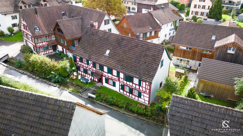 Charmante 2.5-Zimmer-Maisonette mit Cheminée und Sitzplatz/Garten (12)