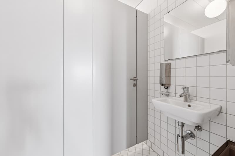 Toilettenanlage_innen.jpg