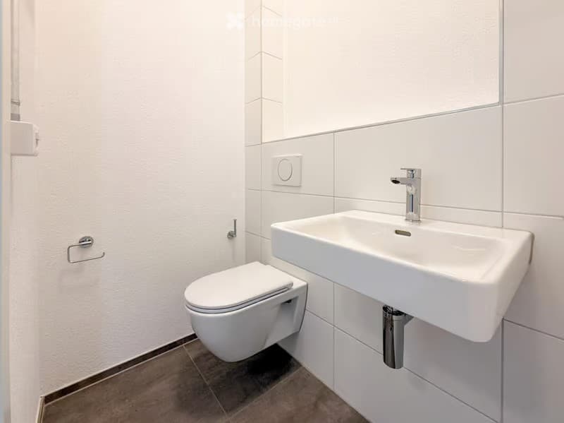 Attraktives Ladenlokal mit grosser Schaufensterfront – 92 m² (3)