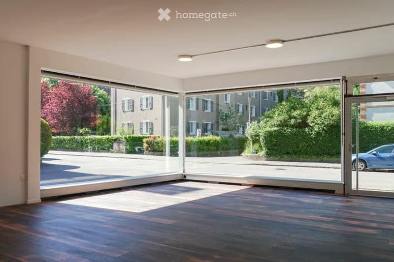 Attraktives Ladenlokal mit grosser Schaufensterfront – 92 m² (1)