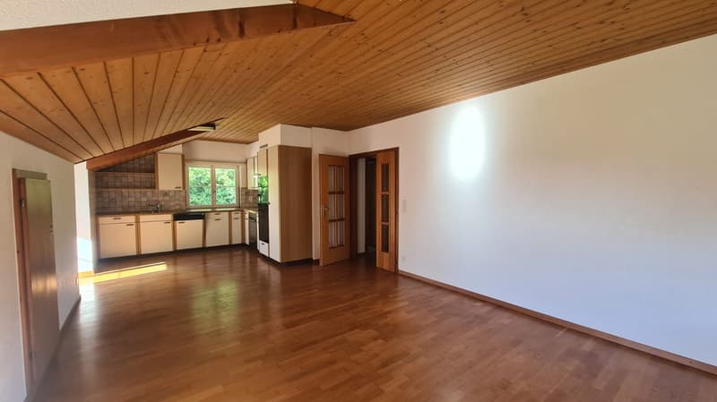 Appartement 4 pièces lumineux avec garage à Charmoille (3)