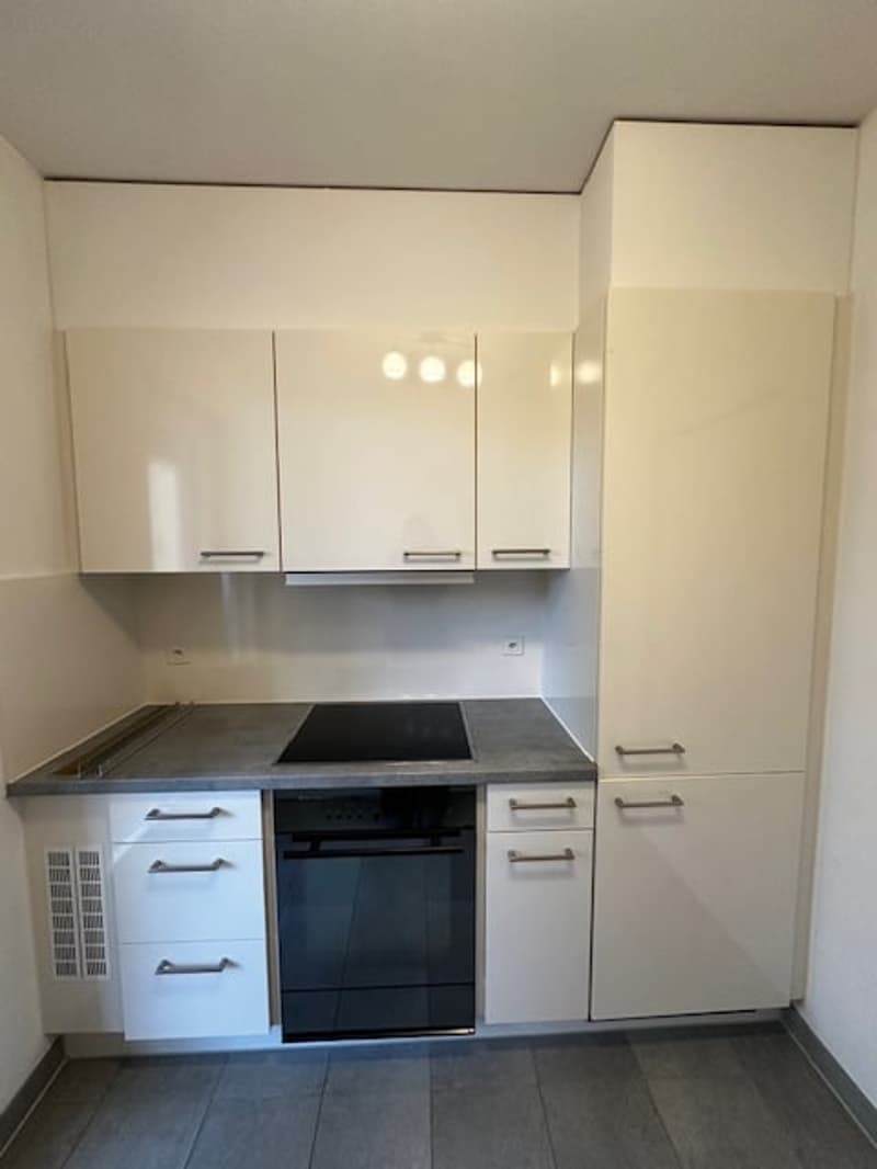 Spacieux appartement 4.5 pièces avec balcon et parking à Delémont (8)