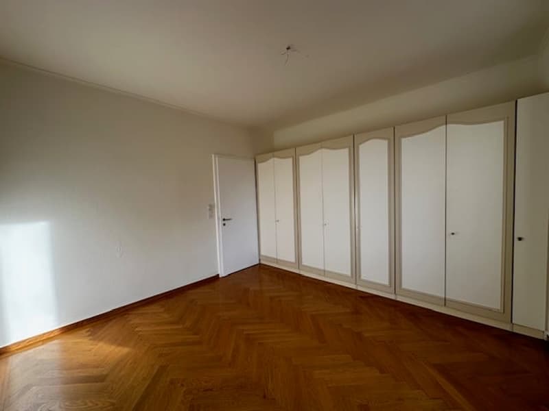 Spacieux appartement 4.5 pièces avec balcon et parking à Delémont (17)