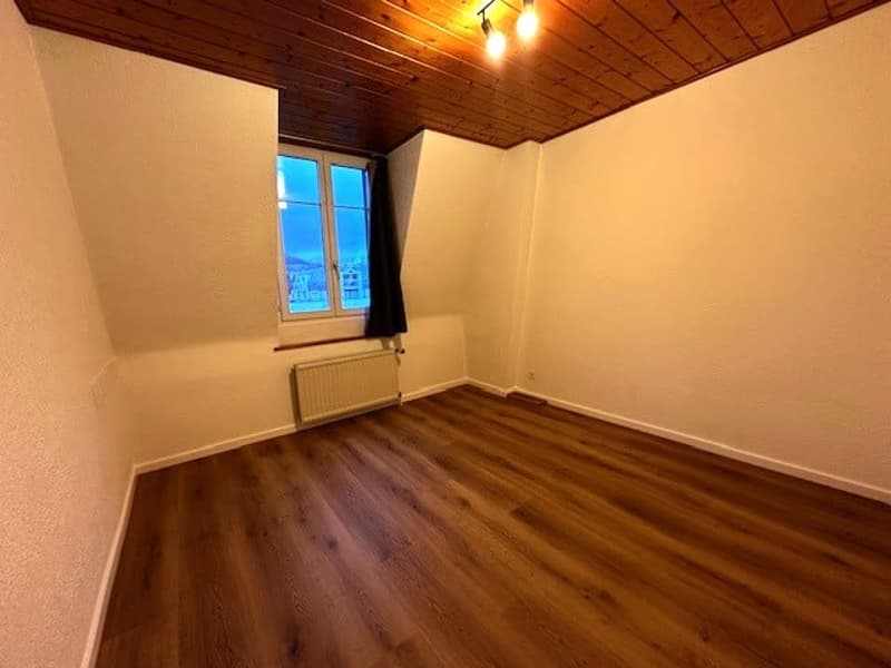 Spacieux appartement 5.5 pièces rénové à Delémont (6)
