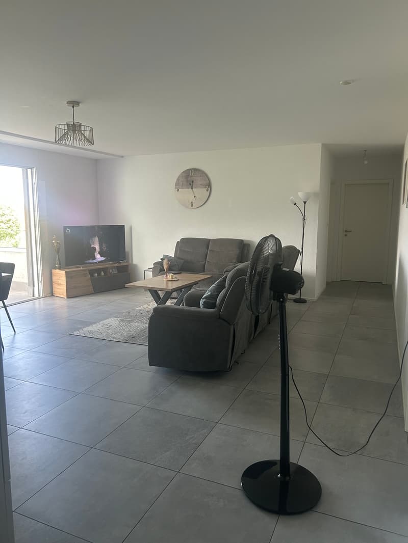 Appartement moderne de 3.5 pièces avec balcon à Courgenay (3)