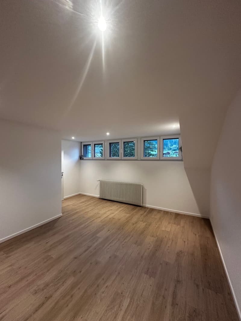 Spacieux appartement de 4,5 pièces rénové à Bévilard (11)