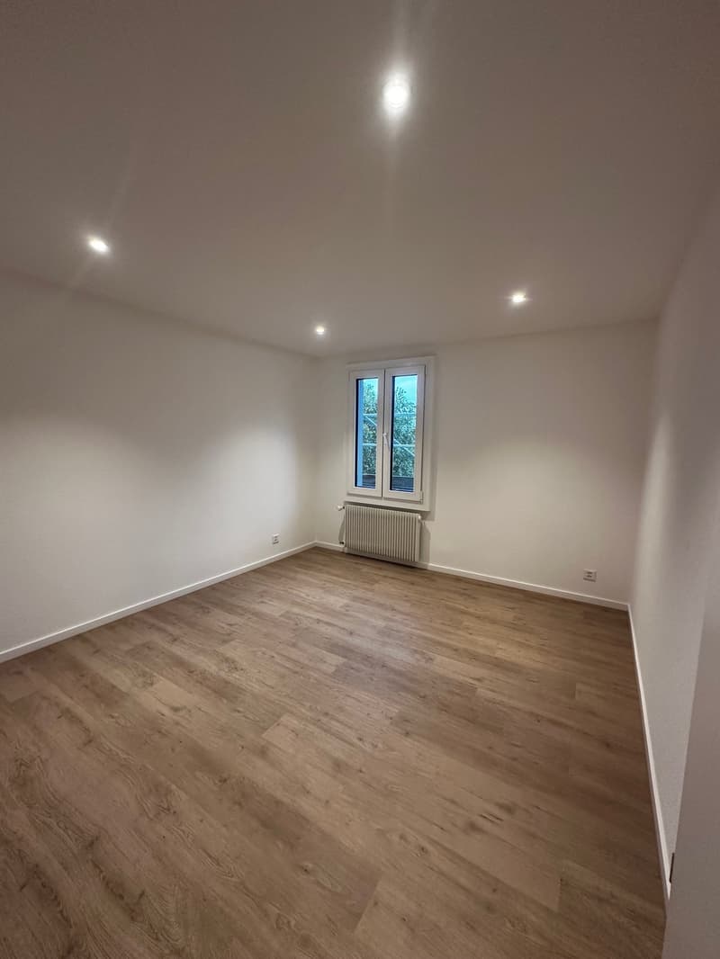 Spacieux appartement de 4,5 pièces rénové à Bévilard (13)