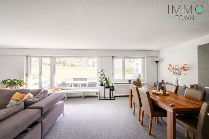 Grosszügige 4.5-Zimmer-Wohnung mit tollem Weitblick ins Grüne und guter Anbindung (9)