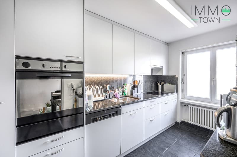 Grosszügige 4.5-Zimmer-Wohnung mit tollem Weitblick ins Grüne und guter Anbindung (4)
