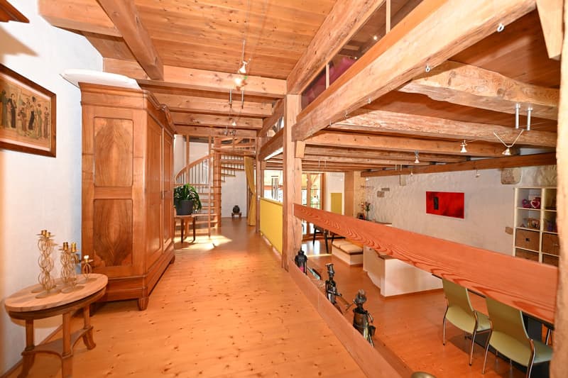 Stockwerkeigentum in historischem Bauernhaus mit modernem Wohnkomfort und traumhaftem Garten (13)