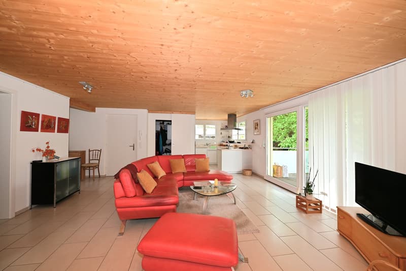 Attraktives Wohnhaus/Mehrgenerationenhaus an begehrter Wohnlage in Arlesheim (7)