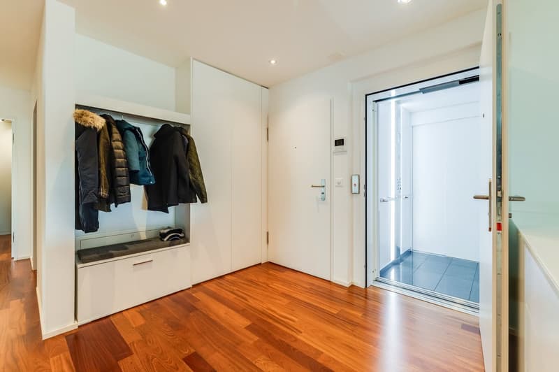 Exklusive 4,5-Zimmer-Wohnung mit direktem Liftzugang an bester Lage in Allschwil (10)