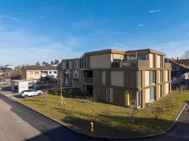 Moderne, hindernisfreie Dachwohnung mit zwei grosszügigen Terrassen (3)