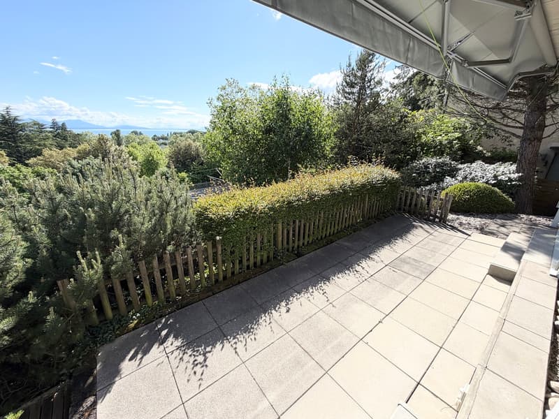 Bel appartement de 3.5 pièces de 100 m2 avec terrasse (1)