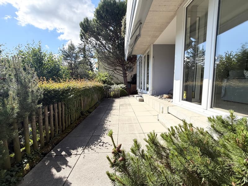 Bel appartement de 3.5 pièces de 100 m2 avec terrasse (6)