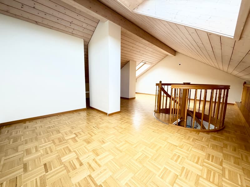 Appartement de 4.5 pièces de 155 m2 avec vue dégagée sur le lac (8)