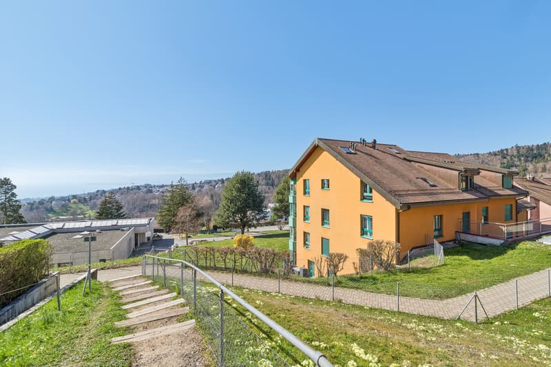 Appartement de 3.5 pièces de 103 m2 avec vue dégagée (12)