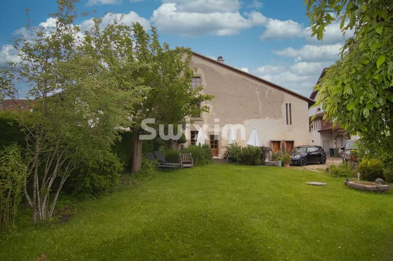 Au coeur du village maison historique (3)