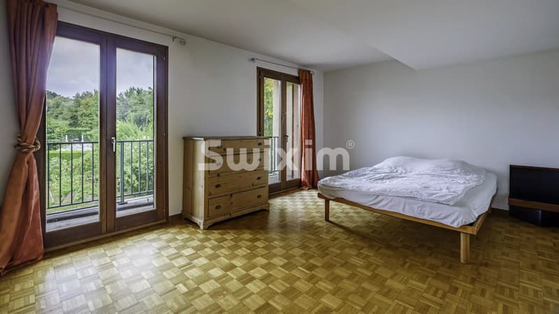 Très agréable villa avec jardin (4)