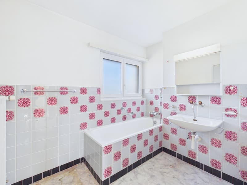 4.5-Zimmer-Wohnung mit Balkon, Garage und viel Gestaltungspotenzial (10)