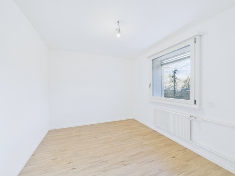 Attraktive 4.5-Zimmer-Wohnung mit Waschturm & Parkplatz (5)