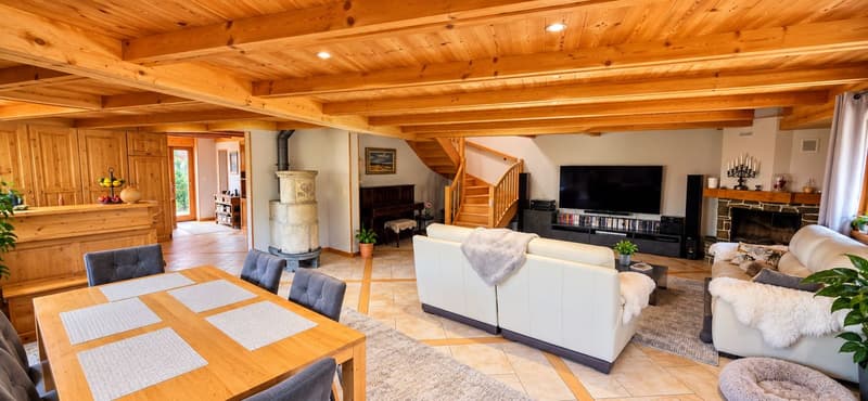 Chalet de caractère rénové - authenticité, volumes et proximité du village (8)