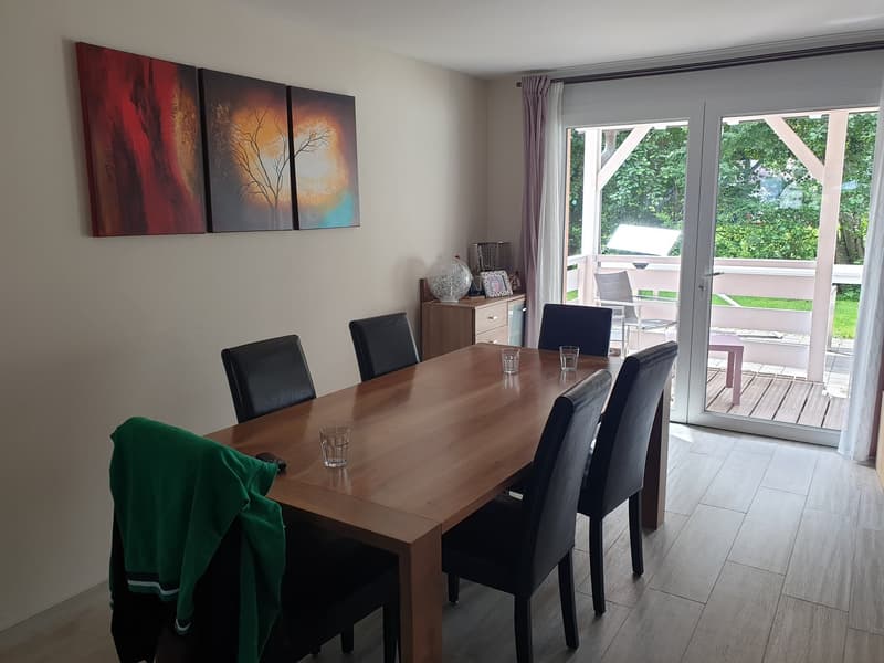 Villa mitoyenne familiale de 6,5 pièces au calme à Avenches (3)