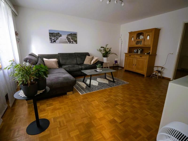 Attraktive 3.5-Zimmer-Wohnung mit Südbalkon in Domat/Ems (8)