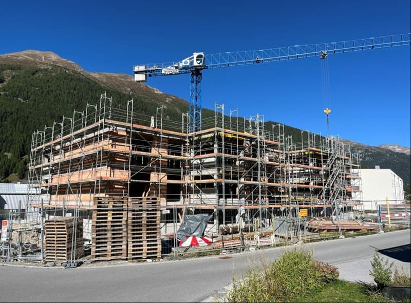 Grosszügiges Wohnen für die ganze Familie in Zernez (2)