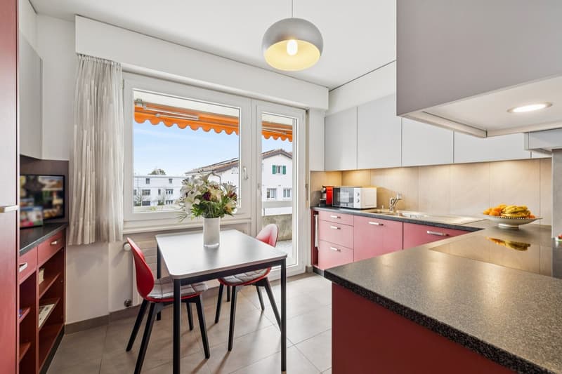 Cuisine avec accès balcon