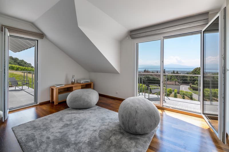 Villa contemporaine de haut standing avec vue sur le lac et les Alpes (10)