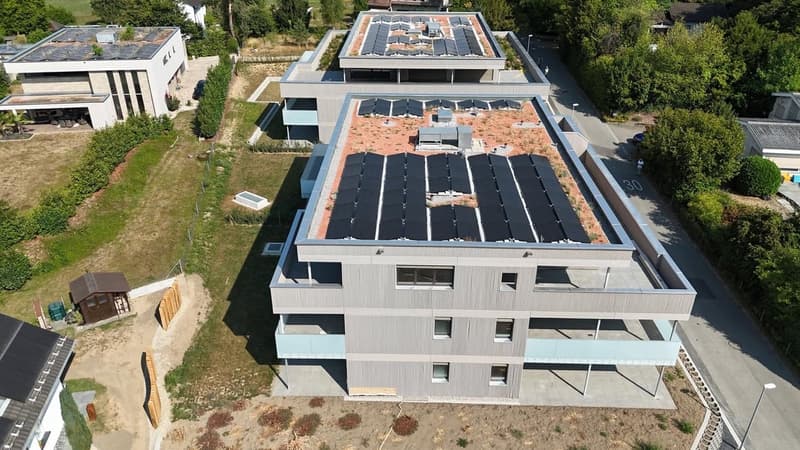 Attraktive 5.5 Zimmer Neubauwohnung an ruhiger Lage in Erlen (3)