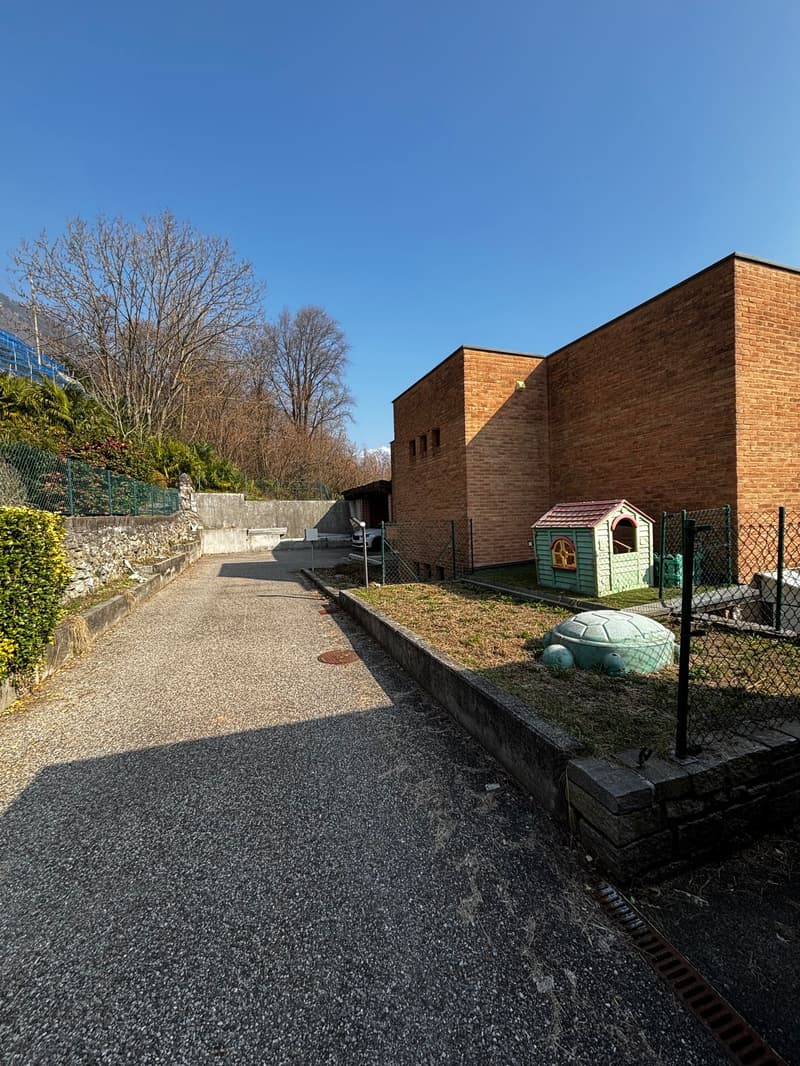 Casa unifamiliare di 6 locali aperta sui vigneti! (18)