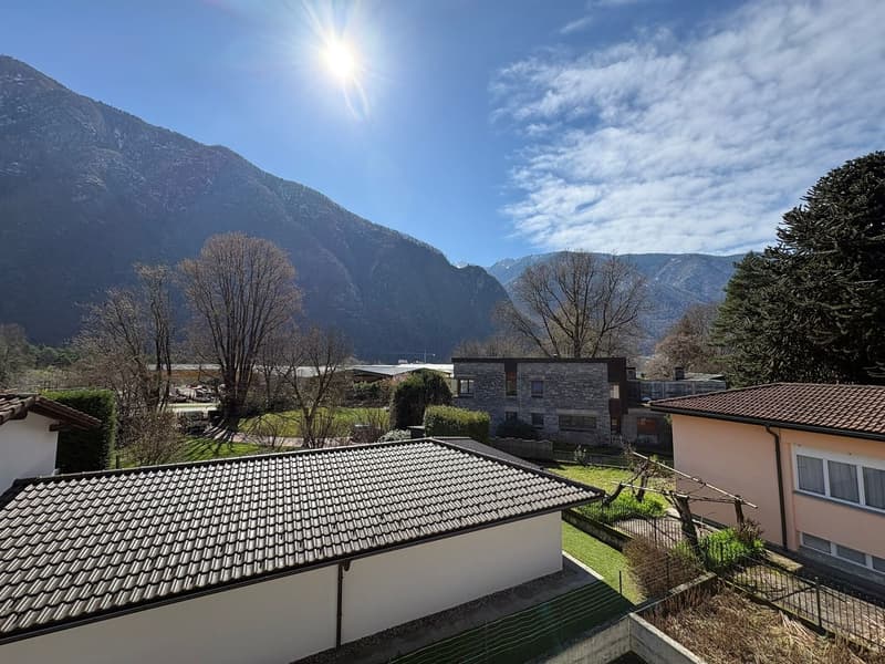 Eleganza e tranquillità: 5.5 locali a Grono con vista sulla campagna! (15)