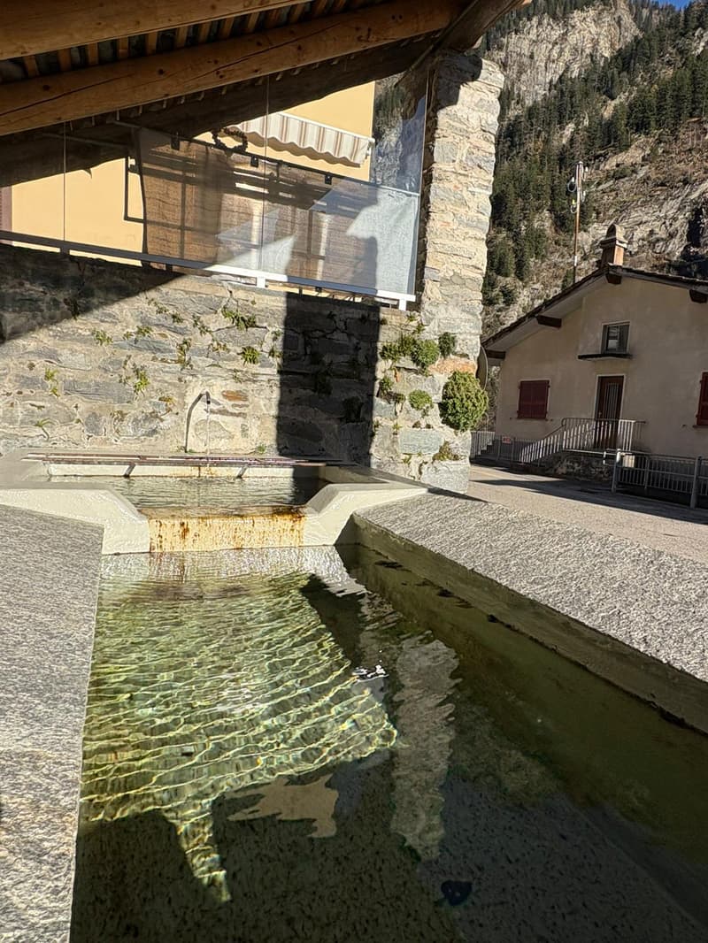Casa tra luce e tranquillità nella valle di Calanca, a Santa Domenica (Calanca) (36)