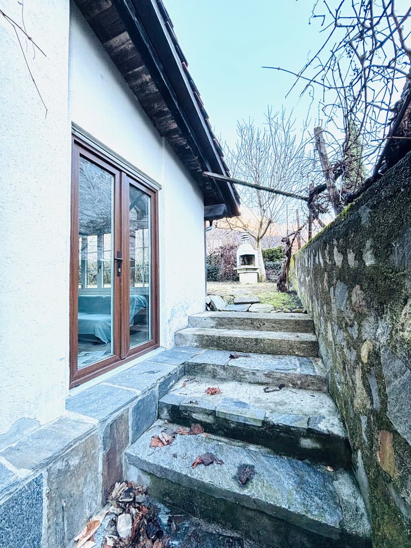 Rustikales Steinhaus mit Kamin und Pizzaofen – ideal auch als Ferienhaus (16)