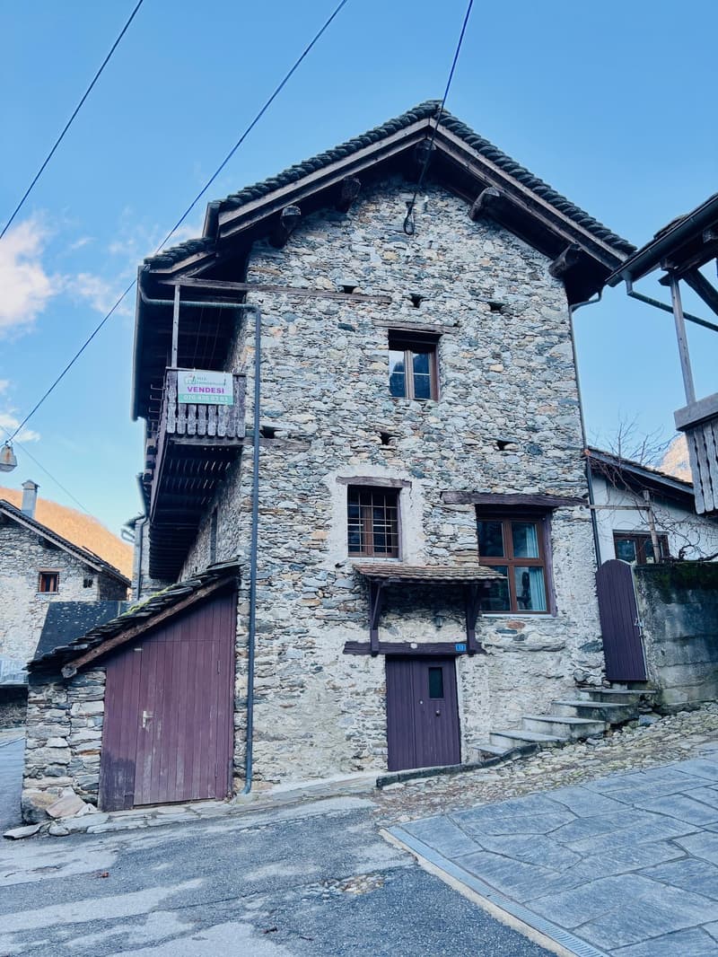 Rustikales Steinhaus mit Kamin und Pizzaofen – ideal auch als Ferienhaus (17)