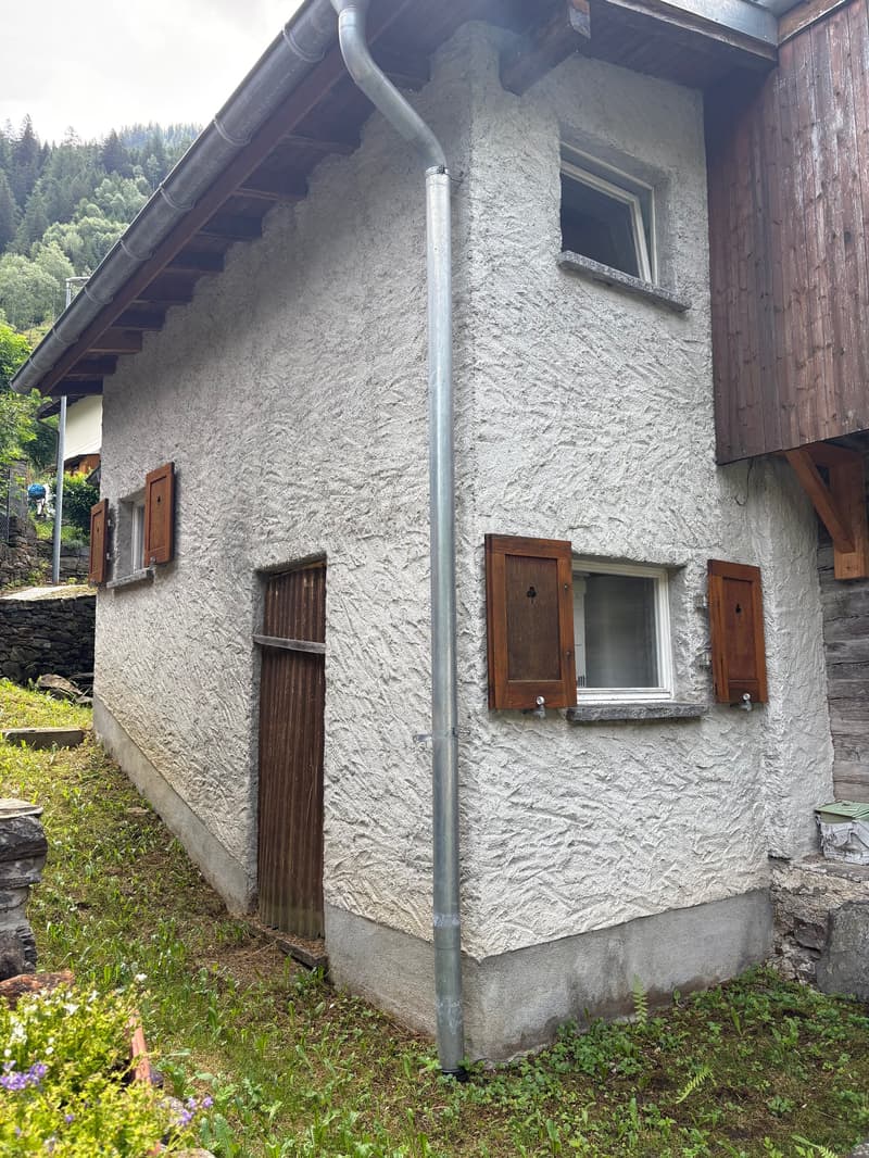 Rustica Casa di Montagna e stalla a Rossa, Grigioni (17)