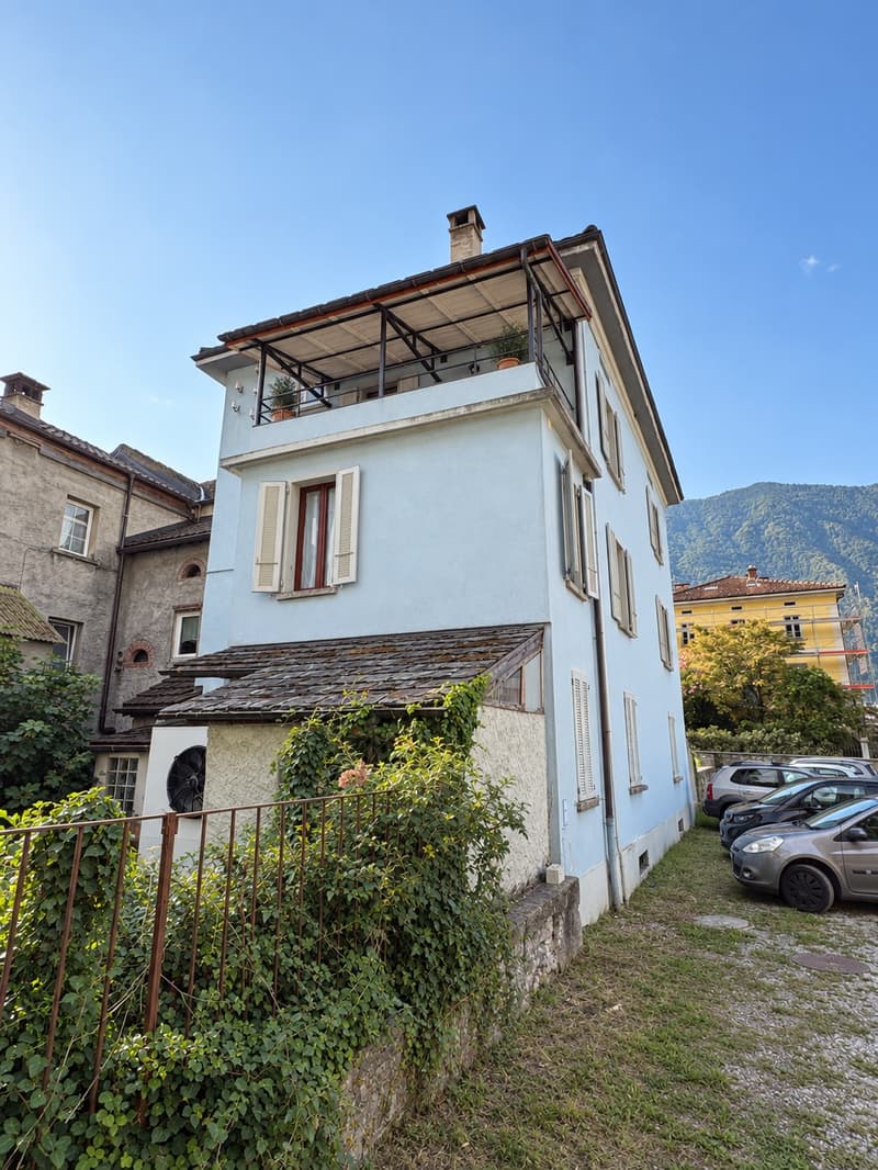 HAUS MIT HAUPTWOHNUNG UND SEPARATER WOHNEINHEIT IN SAN VITTORE GR (35)