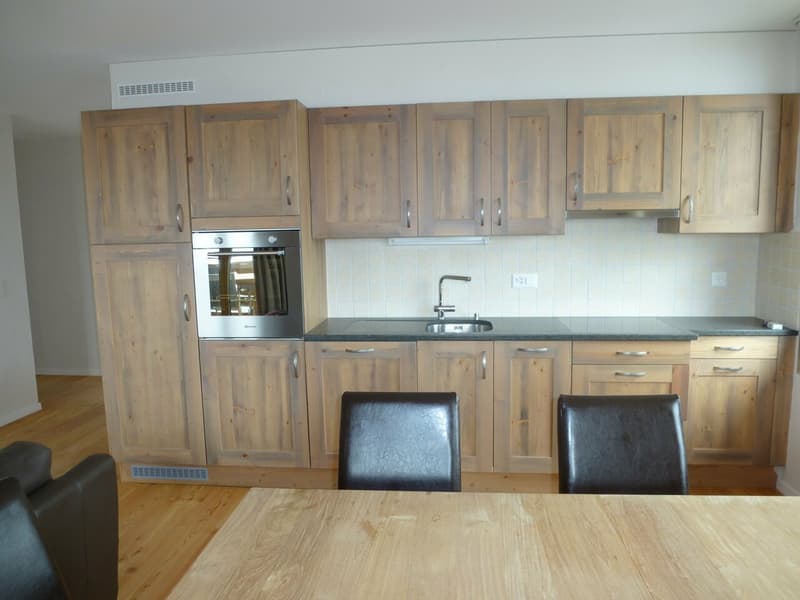 Appartement de 4.5 pièces meublé situé à 250 mètres des télécabines. (2)
