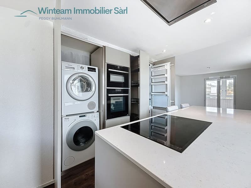 En vente: Appartement 3,5 p rénové au charme unique, véranda et jardin exclusif - à Givisiez (7)