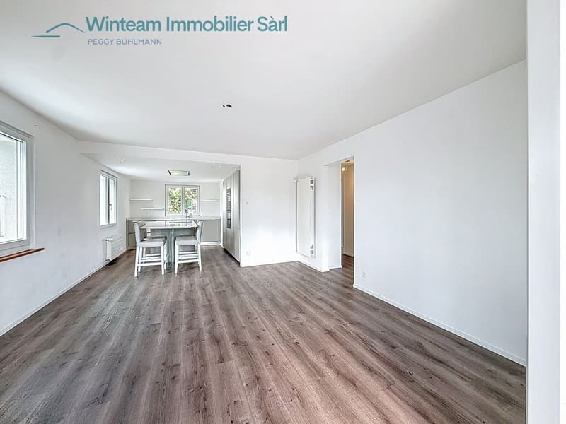 En vente: Appartement 3,5 p rénové au charme unique, véranda et jardin exclusif - à Givisiez (4)